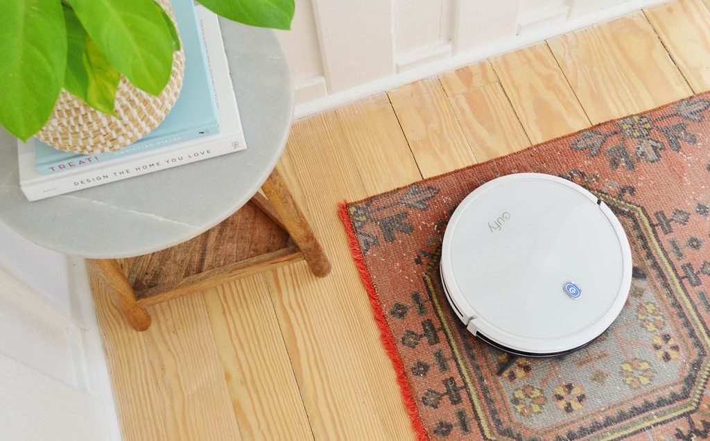 Eufy Robot Vacuum On Hallway Runner Rug 1024x727 1 e1724600537938